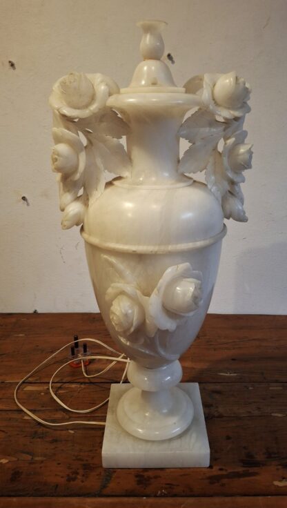 LOT 144 () Est R1000 to R3000 – A Mid 20th Century Italian Alabaster Table Lamp - Image 2