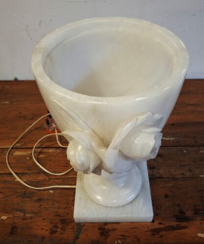 LOT 144 () Est R1000 to R3000 – A Mid 20th Century Italian Alabaster Table Lamp - Image 3