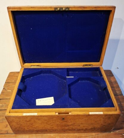 LOT 123 (10000) Est R1000 to R3000 – A Late Victorian Oakwood Canteen Box