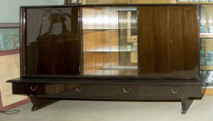 LOT 155 (30278 (30087)) Est R2000 to R4000 – A Large Mid-Century German Manufactured Polished Mahogany & Veneer Utility Display Unit