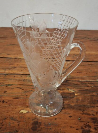 LOT 110 (32096) Est R500 to R1500 – A Mid 20th Century Czech Etched Glass 7-piece Lemonade Set - Image 3