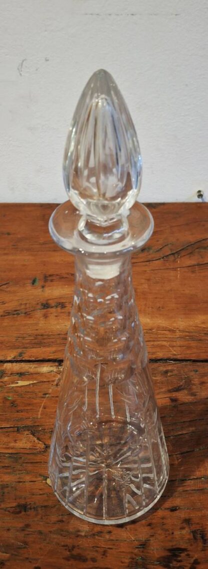 LOT 106 (31883) Est R300 to R600 – A Webb and Corbett Crystal Liqueur Decanter with Faceted Spire Stopper