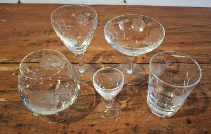 LOT 113 (31320) Est R500 to R1500 – A Suite of Classic Czech lead Crystal Rose-cut Table Glassware - Image 2