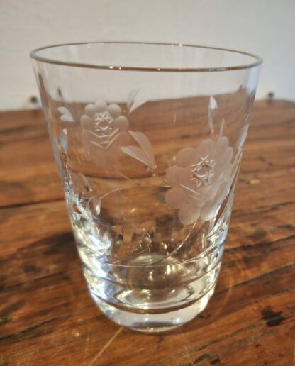 LOT 113 (31320) Est R500 to R1500 – A Suite of Classic Czech lead Crystal Rose-cut Table Glassware - Image 3