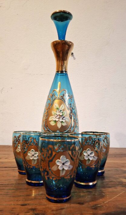 LOT 120 (31846) Est R500 to R1500 – A Vintage Italian Venetian Glass 7-piece Liqueur Set