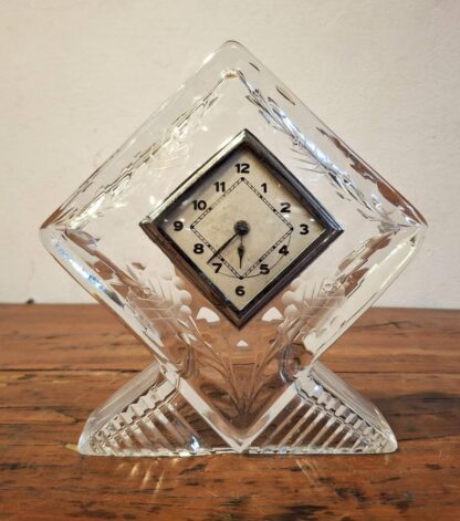 LOT 103 (25933) Est R500 to R1500 – A Rare Post-war Czech Crystal Art Deco-style Rose-cut Alarm Table Clock circa 1940s-1950s