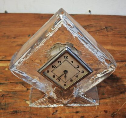 LOT 103 (25933) Est R500 to R1500 – A Rare Post-war Czech Crystal Art Deco-style Rose-cut Alarm Table Clock circa 1940s-1950s - Image 2