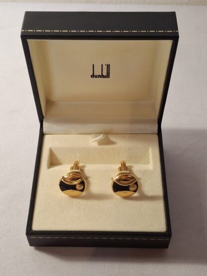 LOT 197 (32325) Est R400 to R800 – A Pair of Classic Gents Dunhill “d” Logo Gold-plated Dress Cufflinks