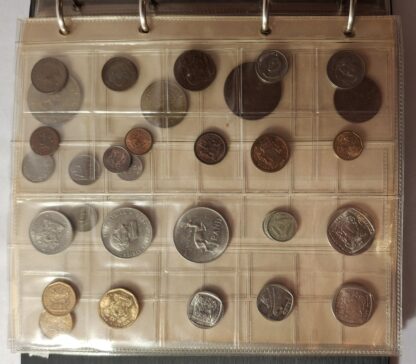 LOT 225 (32400) Est R100 to R300 – A Collection of 149 World Coins