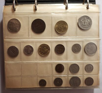 LOT 225 (32400) Est R100 to R300 – A Collection of 149 World Coins - Image 2