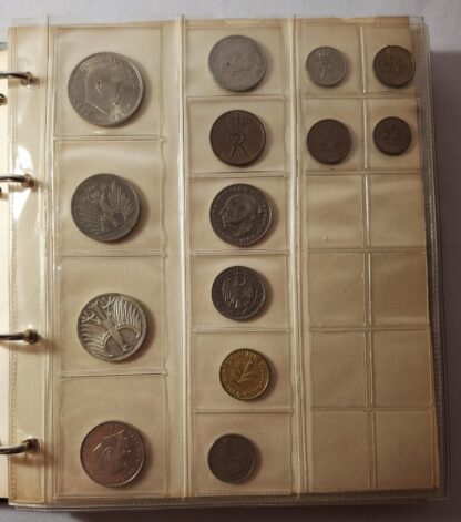 LOT 225 (32400) Est R100 to R300 – A Collection of 149 World Coins - Image 3