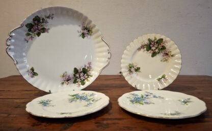 LOT 49 (32169160/4) Est R300 to R600 – A Royal Albert Bone China Mayflower pattern scalloped cake platter circa 1970s