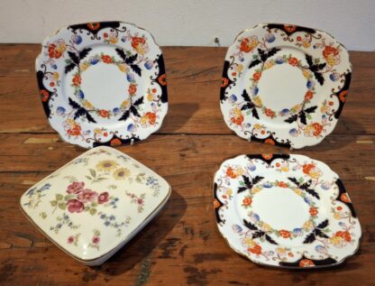 LOT 48 (32169) Est R300 to R600 – 4 x Scarce Royal Albert Crown China Bognor pattern Cake-plates circa 1927-1935