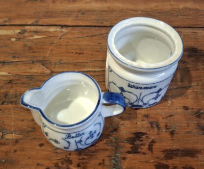 LOT 75 (32177) Est R300 to R600 – A  Novelty 20th Century German porcelain 2-piece Blue and White porcelain Butter Warmer - Image 2