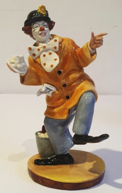 LOT 84 (31863151/17) Est R500 to R1500 – A Royal Doulton porcelain Figurine, The Clown