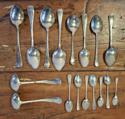 LOT 36 (32190) Est R1000 to R3000 – A Collection of Assorted Late Victorian and 20th Century Electroplate and Faux Bone Hafted Table Cutlery and Flatware of various makers - Image 2